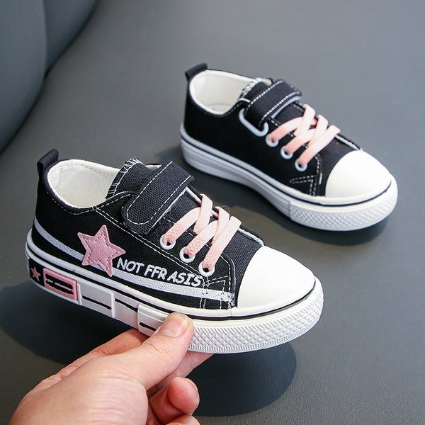 Adidași pentru copii din material textil cu talpă plată și emblemă