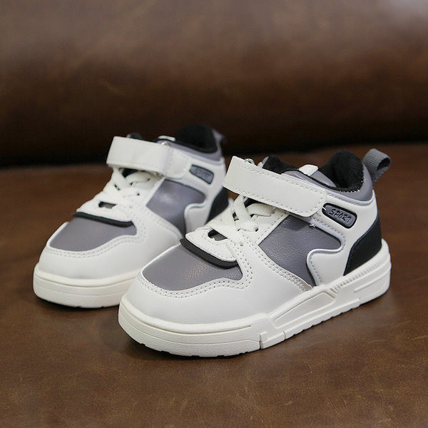 Dječje tenisice od eko kože sa naljepnicama