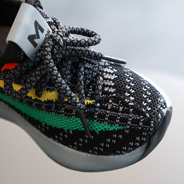 Παιδικά υφασμάτινα αθλητικά παπούτσια με κορδόνια σε δύο χρώματα