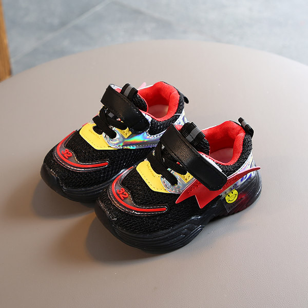 Παιδικά αθλητικά παπούτσια με στερέωση βελκρό και φωτεινή σόλα