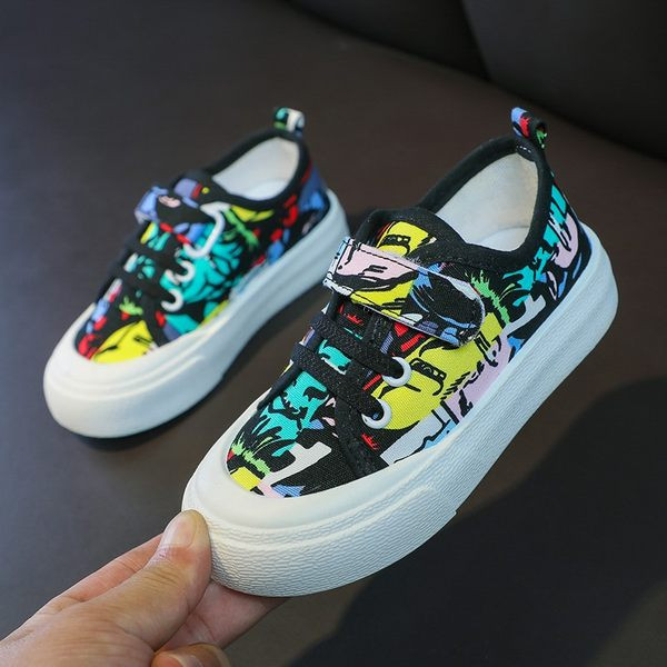 Πολύχρωμα παιδικά αθλητικά παπούτσια με στερέωση βελκρό και κορδόνια