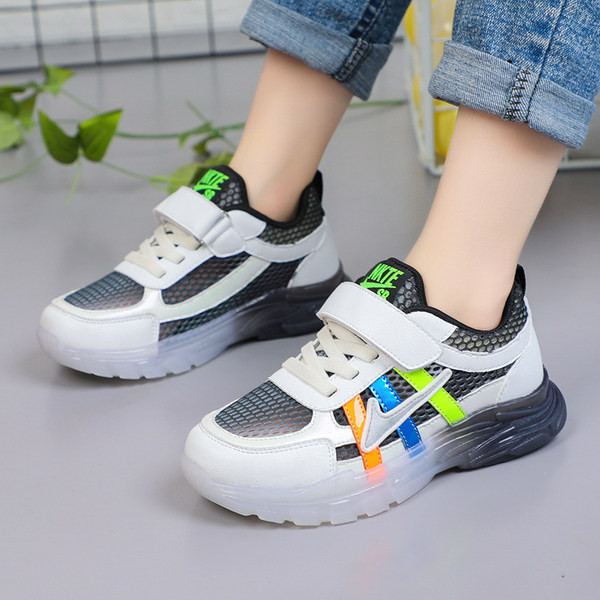 Hálós szövetből készült őszi tornacipők új modellje - lányoknak vagy fiúknak