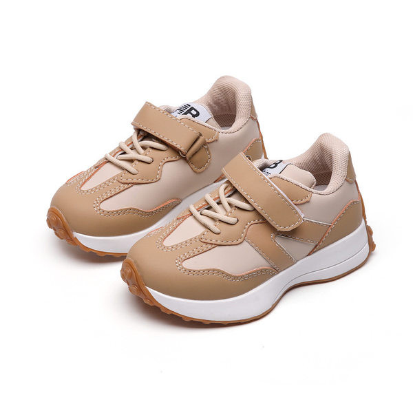 Aktuális gyerek tornacipő fiúknak nyakkendővel és tépőzárral