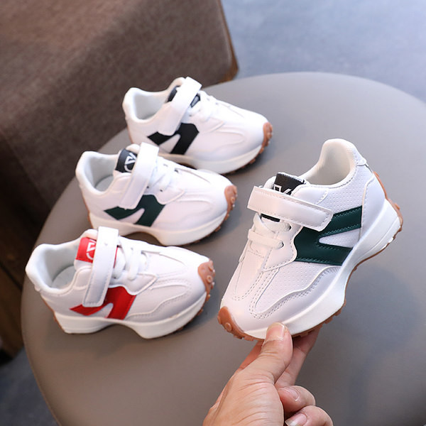 Αθλητικά παιδικά πάνινα παπούτσια με velcro για κορίτσια σε λευκό χρώμα