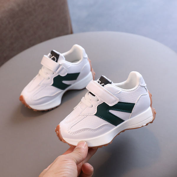 Αθλητικά παιδικά πάνινα παπούτσια με velcro για κορίτσια σε λευκό χρώμα