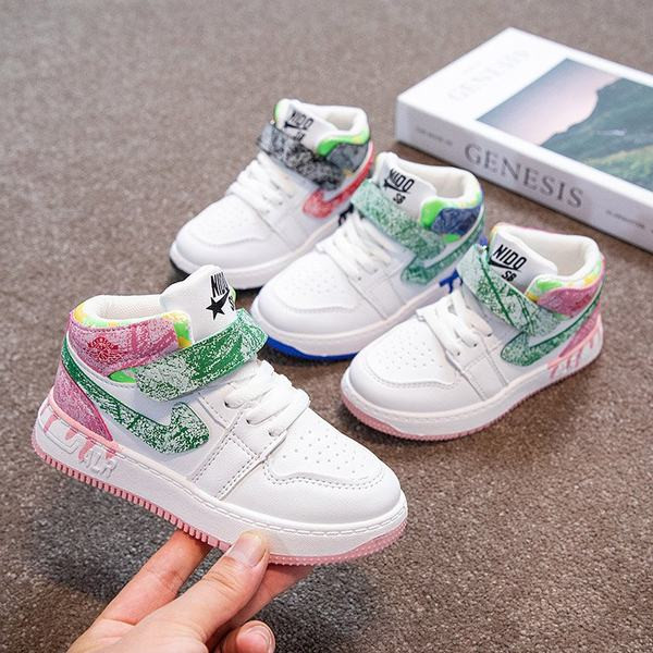 Παιδικά αθλητικά παπούτσια με επίπεδη σόλα και στερέωση βελκρό - τρία χρώματα