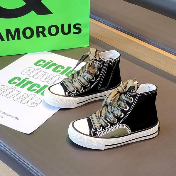 Παιδικά αθλητικά παπούτσια  με επίπεδη σόλα και κορδόνιας για αγόρια και κορίτσια