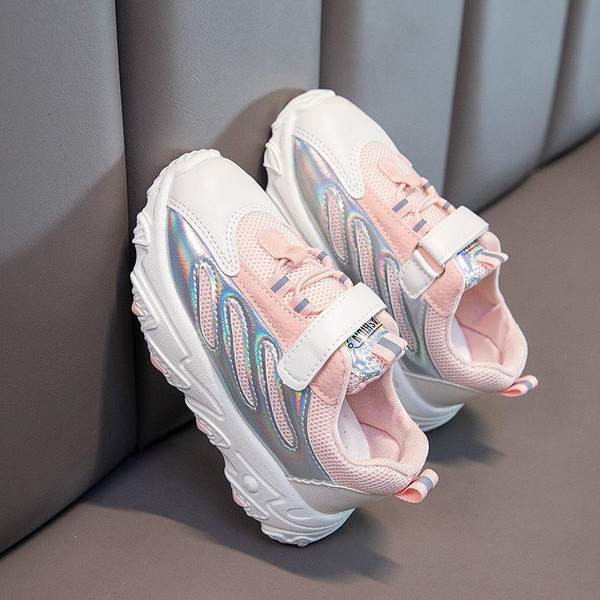 Αθλητικά πάνινα παπούτσια για κορίτσια με επιγραφή και κορδόνια