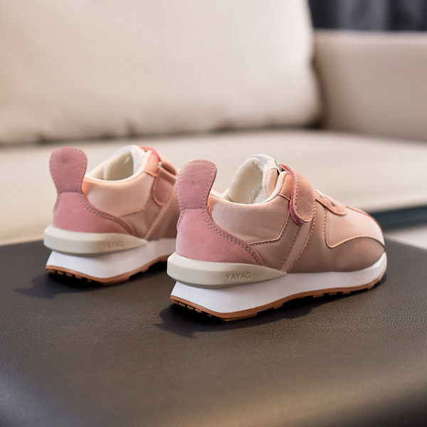 Παιδικά αθλητικά παπούτσια για κορίτσια με κούμπωμα velcro