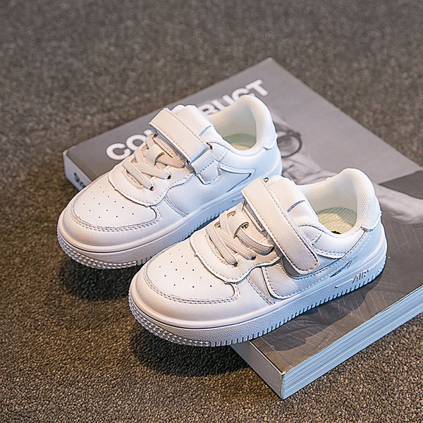 Απλό μοντέλο παιδικά αθλητικά παπούτσια από οικολογικό δέρμα