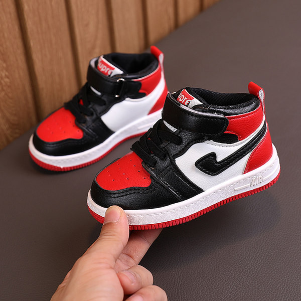 Casual παιδικά αθλητικά παπούτσια από οικολογικό δέρμα με επίπεδη σόλα κατάλληλο για αγόρια ή κορίτσια