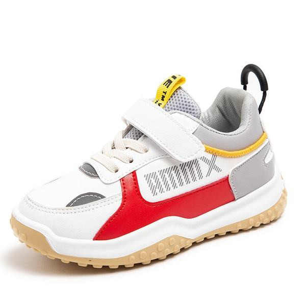 Dječje tenisice s naljepnicom i ravnim potplatom