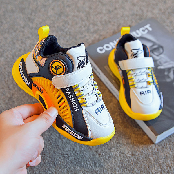 Ležerne tenisice s naljepnicama - za dječake