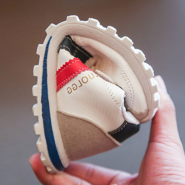 Παιδικά αθλητικά παπούτσια με velcro για κορίτσια