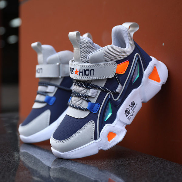 Παιδικά μοντέρνα αθλητικά παπούτσια με επιγραφή για αγόρια και κορίτσια