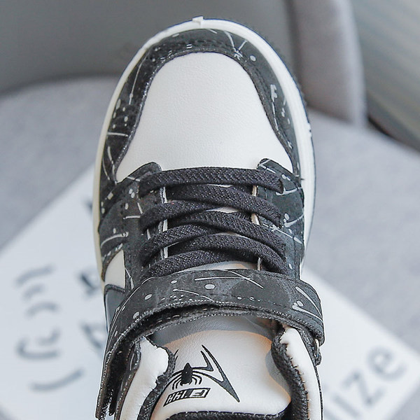 Κομψά παιδικά πάνινα παπούτσια από οικολογικό δέρμα για αγόρια