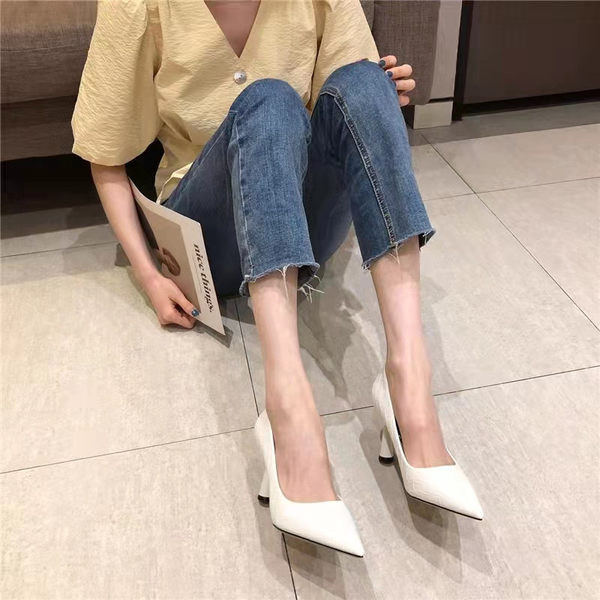 Γυναικεία κομψά παπούτσια με τακούνι 8,5 εκ