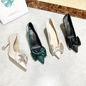 Γυναικεία στιλάτα σατέν ψηλοτάκουνα παπούτσια