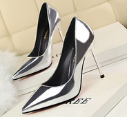 Νέο μοντέλο γυναικεία μυτερά παπούτσια με τακούνι ύψους 10 εκατοστών