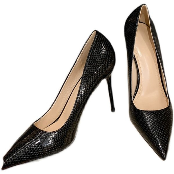 Pantofi de dama moderni model ascutit cu model animal