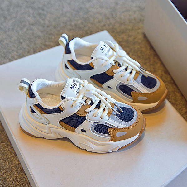 Κομψά παιδικά αθλητικά παπούτσια για αγόρια με τραχιά σόλα