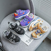 Elegantne dječje tenisice s vezicama i naljepnicama za djevojčice