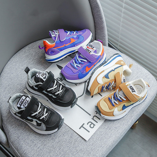 Elegantne dječje tenisice s vezicama i naljepnicama za djevojčice