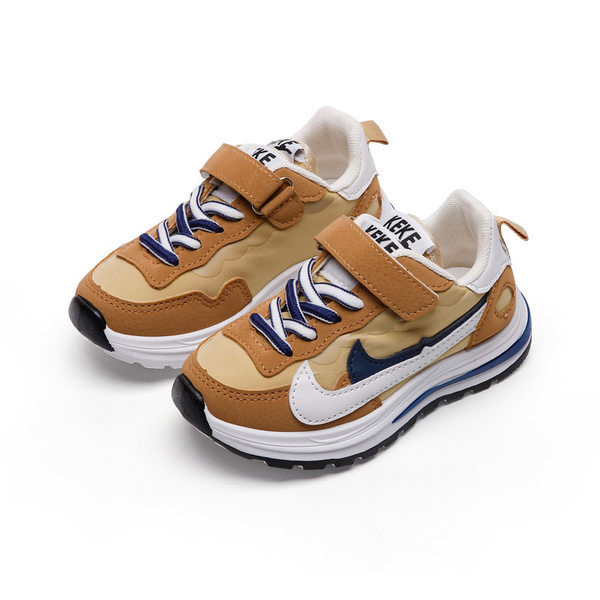 Elegantne dječje tenisice s vezicama i naljepnicama za djevojčice