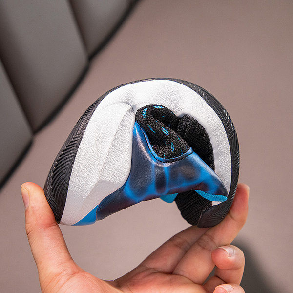 Sportske moderne tenisice s vezicama za dječake