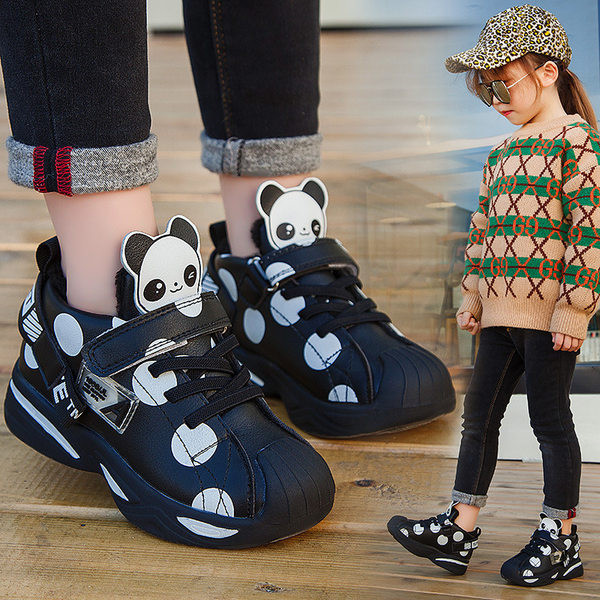 Μοντέρνα παιδικά πάνινα παπούτσια σε δύο μοντέλα με τρισδιάστατο στοιχείο