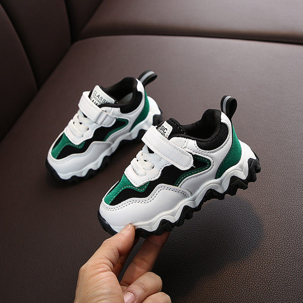 Adidași moderni pentru copii cu șireturi și talpă aspră