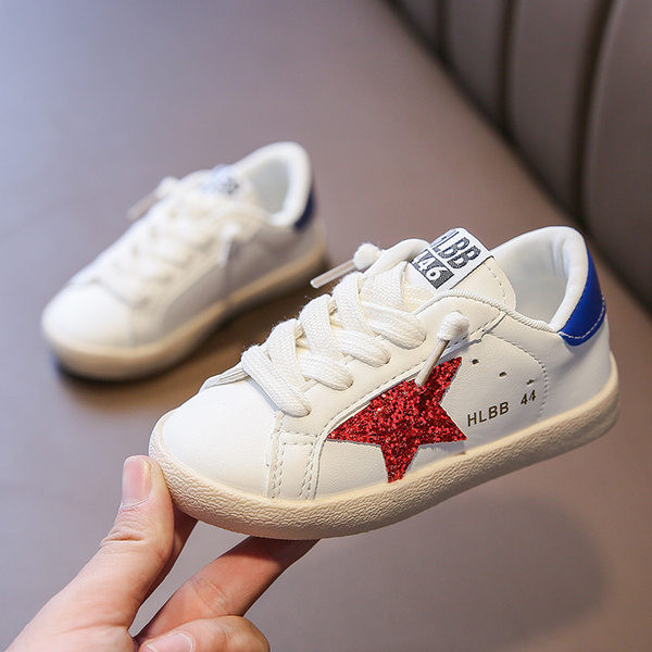 Μοντέρνα παιδικά πάνινα παπούτσια με κορδόνια και απλικέ