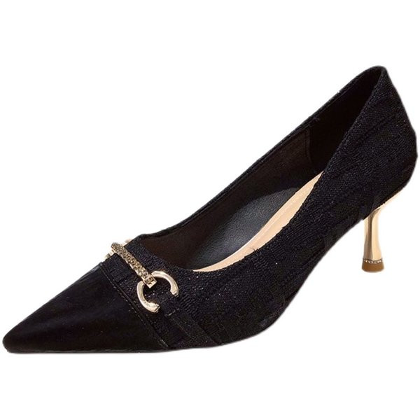 Pantofi de dama ascutiti cu decor metalic