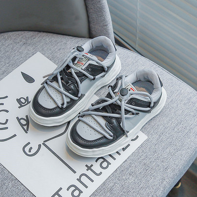 Μοντέρνα  παιδικά αθλητικά παπούτσια για αγόρια και κορίτσια με κορδόνια και επίπεδες σόλες