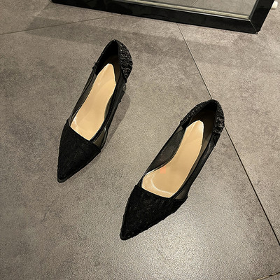 Μοντέρνα γυναικεία παπούτσια με μοντέλο τακουνιού 7 εκατοστά