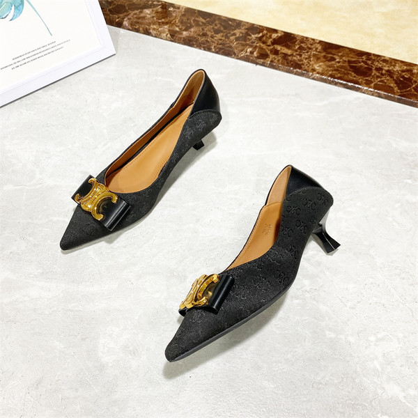 Νέο μοντέλο γυναικεία παπούτσια μυτερό μοντέλο - δύο χρώματα