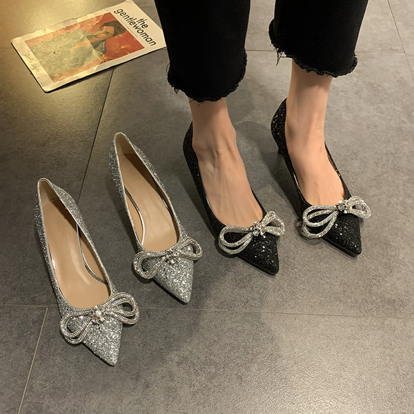 Γυναικεία  παπούτσια με γυαλιστερά σωματίδια και πέτρες