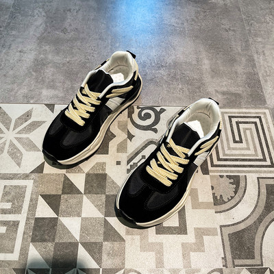 Γυναικεία αθλητικά παπούτσια από έκο σουέτ με επίπεδη σόλα