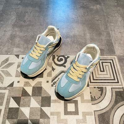 Γυναικεία αθλητικά παπούτσια από έκο σουέτ με επίπεδη σόλα