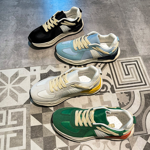 Γυναικεία αθλητικά παπούτσια από έκο σουέτ με επίπεδη σόλα