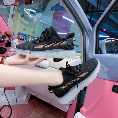 Γυναικεία αθλητικά παπούτσια αναπνεύσημα με τραχιά σόλα και κορδόνια