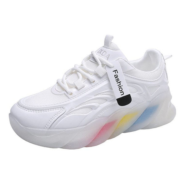 Γυναικεία αθλητικά παπούτσια με χρωματιστές σόλες
