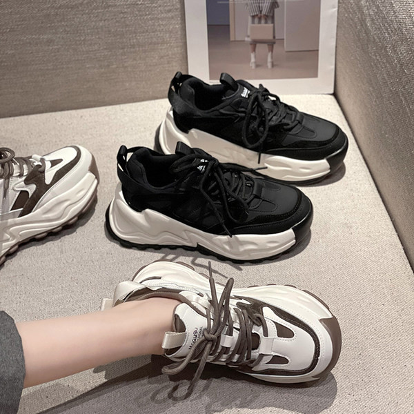 Γυναικεία  αθλητικά χειμερινά παπούτσια με χρωματιστά κορδόνια