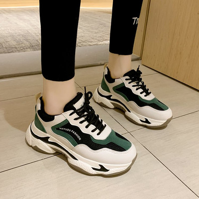 Γυναικεία αθλητικά παπούτσια με τραχιά σόλα και κορδόνια