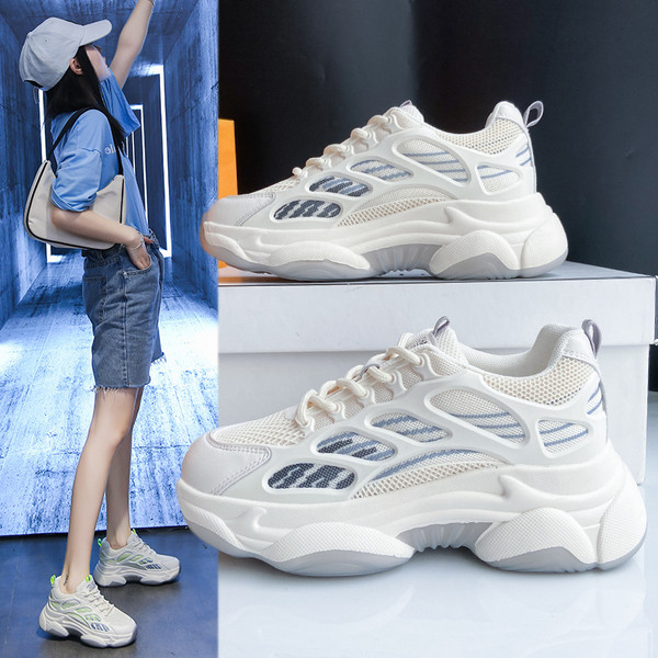 Γυναικεία πάνινα παπούτσια με τραχιά σόλα - κατασκευασμένα από οικολογικό δέρμα και ύφασμα