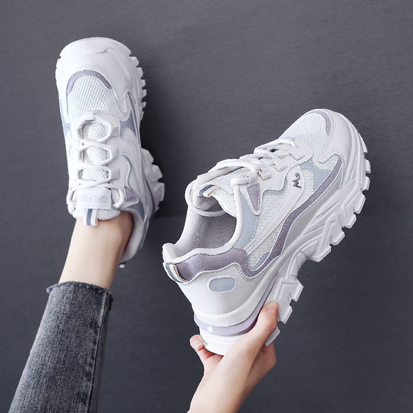 Νέο μοντέλο γυναικεία αθλητικά παπούτσια  με τραχιά σόλα - σε δύο χρώματα