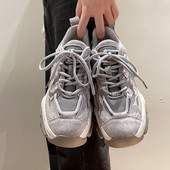 Γυναικεία αθλητικά παπούτσια φθινόπωρο-χειμερνά με σόλα ύψους 7 εκατοστά