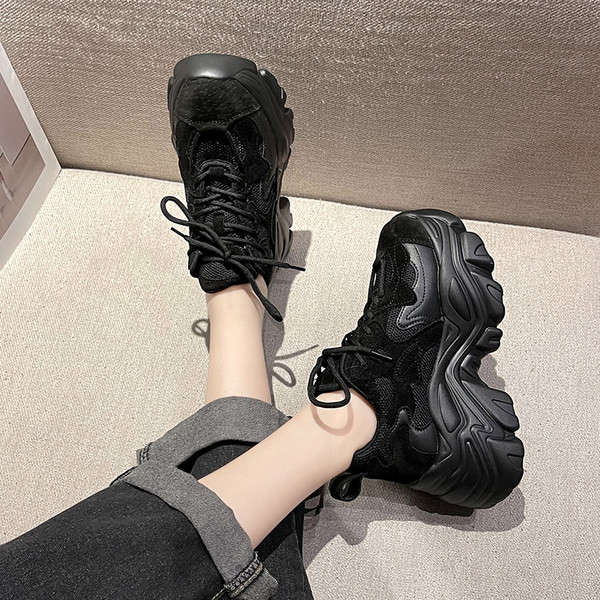 Γυναικεία αθλητικά παπούτσια φθινόπωρο-χειμερνά με σόλα ύψους 7 εκατοστά