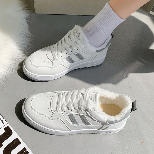 Νέο μοντέλο αθλητικά γυναικεία  παπούτσια από οικολογικό δέρμα