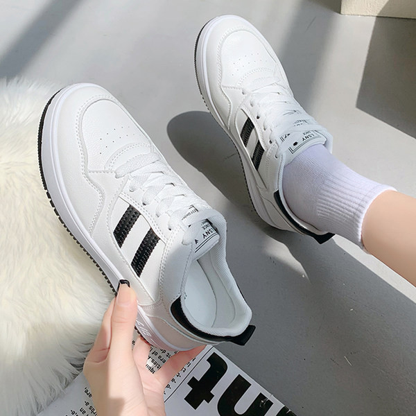 Νέο μοντέλο αθλητικά γυναικεία  παπούτσια από οικολογικό δέρμα